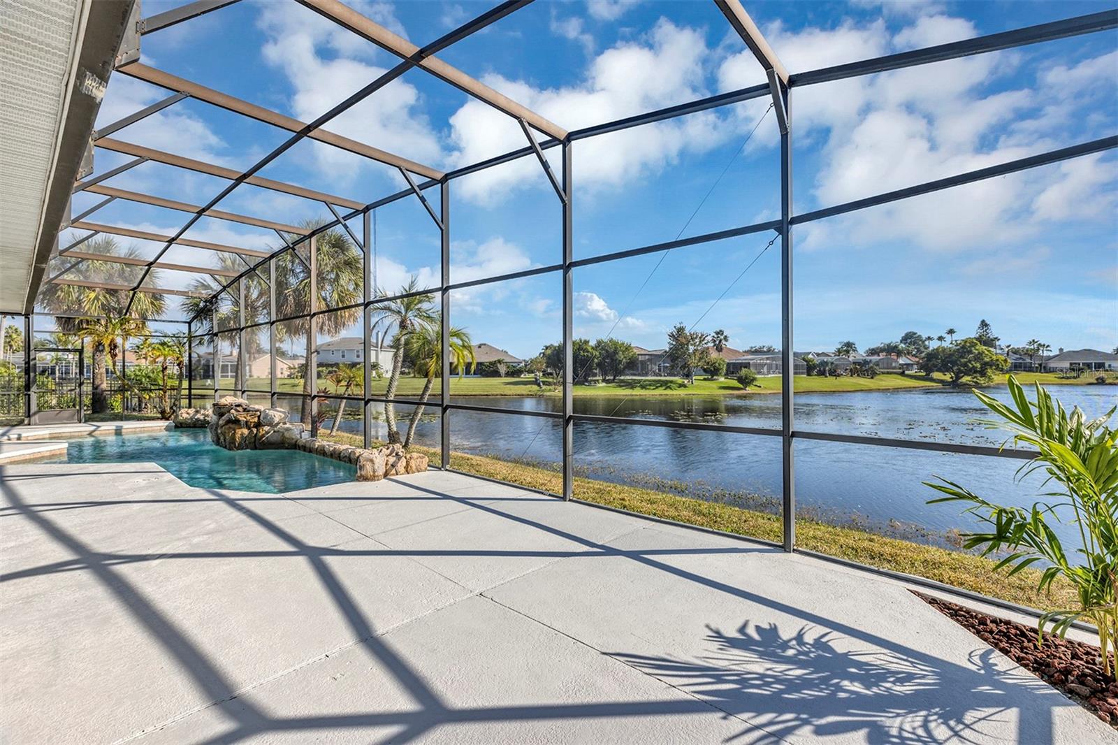 HUNTERS CREEK TR 200-215 PH 01 - Residential