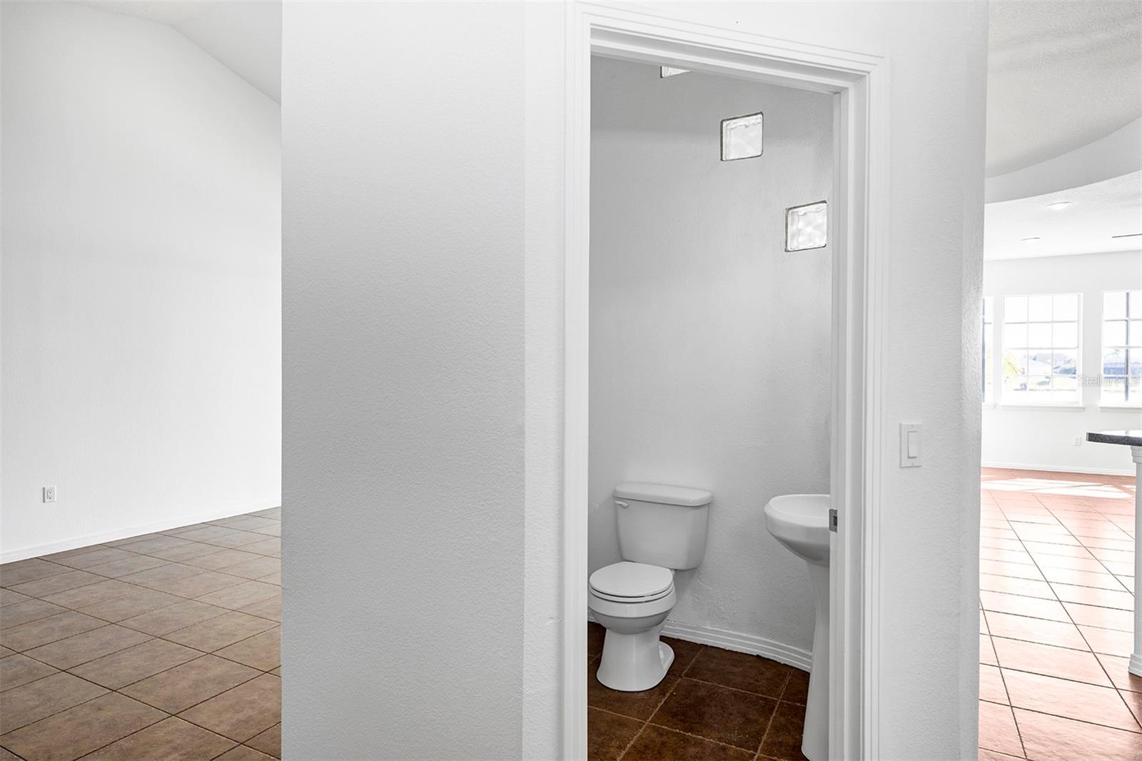 HUNTERS CREEK TR 200-215 PH 01 - Residential