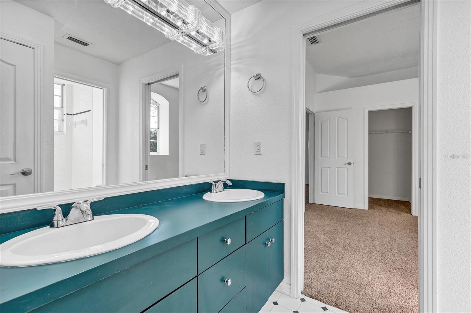 HUNTERS CREEK TR 200-215 PH 01 - Residential