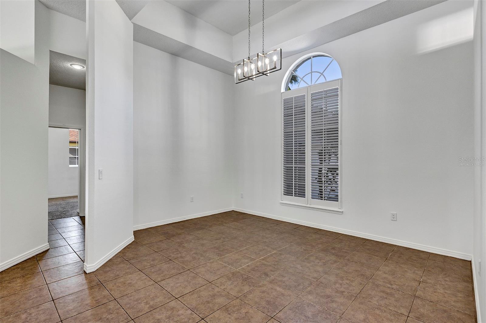 HUNTERS CREEK TR 200-215 PH 01 - Residential