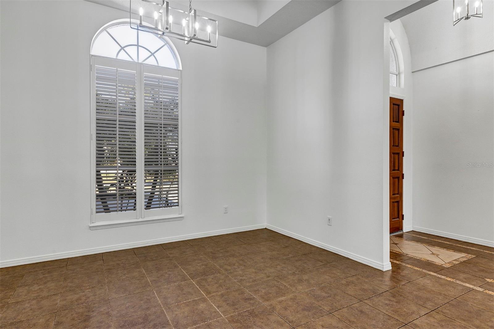 HUNTERS CREEK TR 200-215 PH 01 - Residential