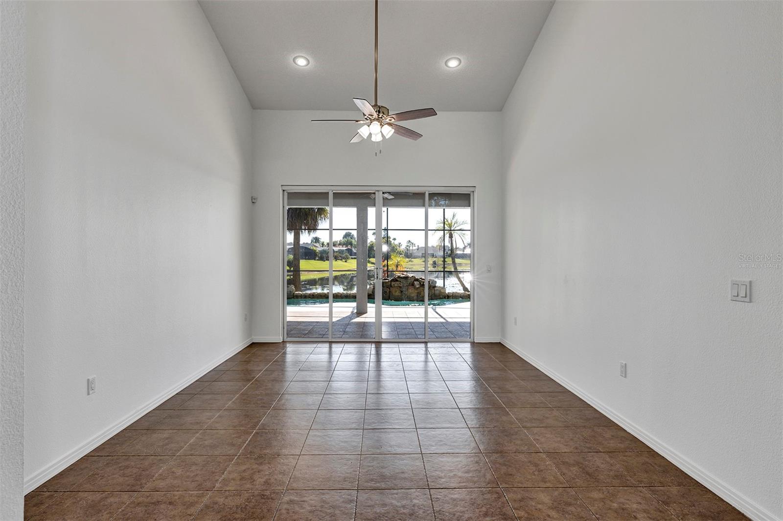 HUNTERS CREEK TR 200-215 PH 01 - Residential