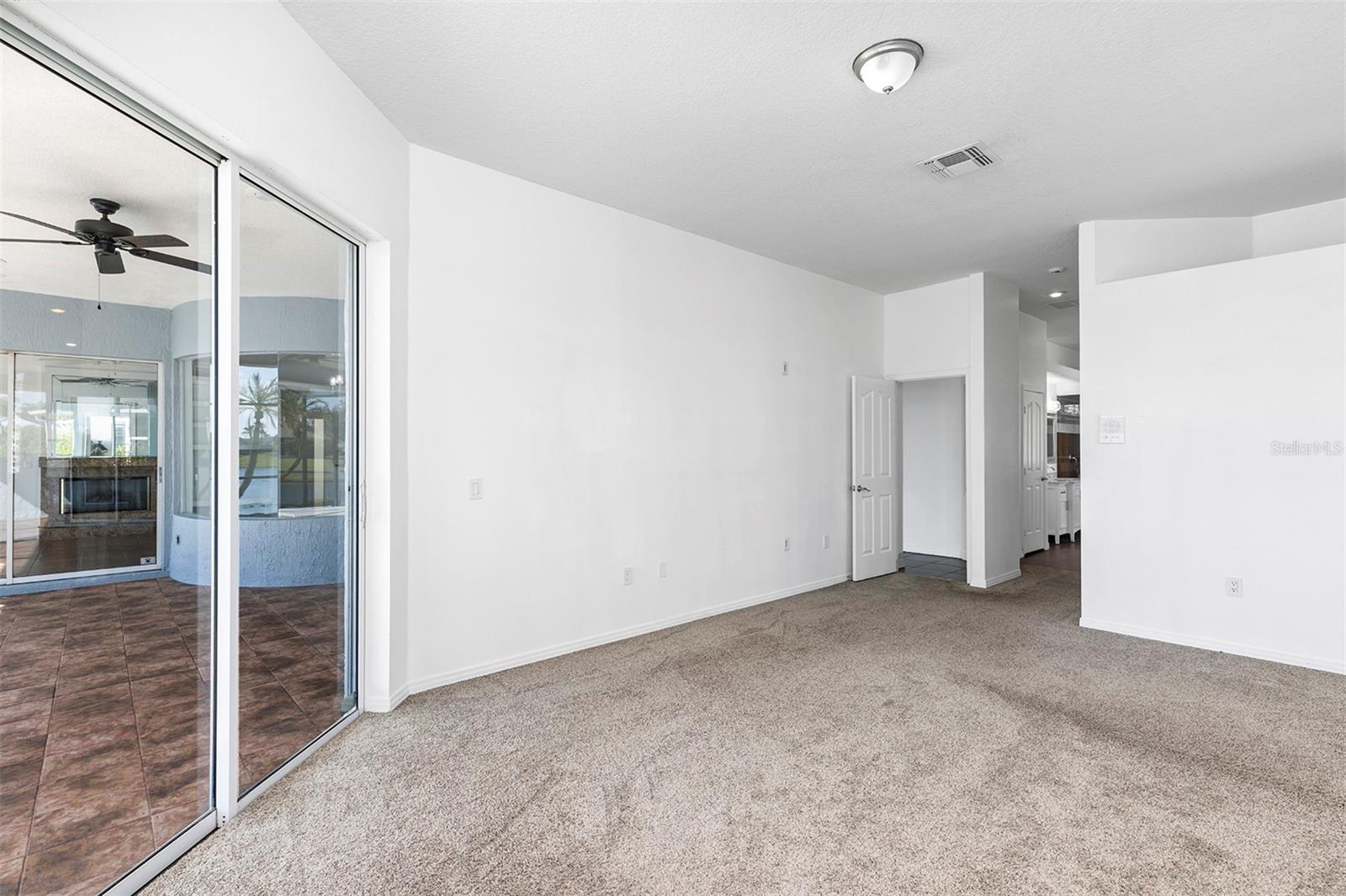 HUNTERS CREEK TR 200-215 PH 01 - Residential