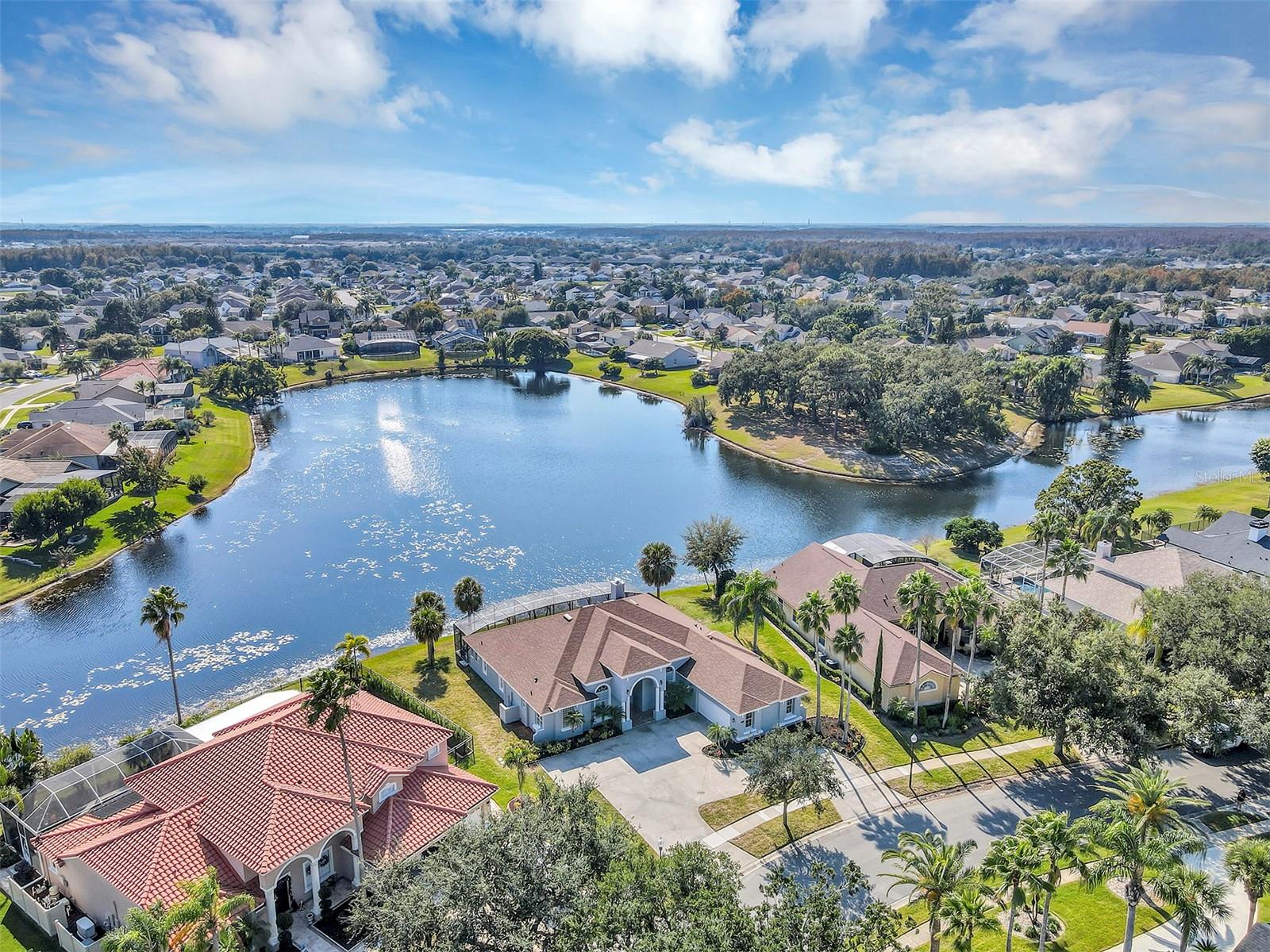 HUNTERS CREEK TR 200-215 PH 01 - Residential