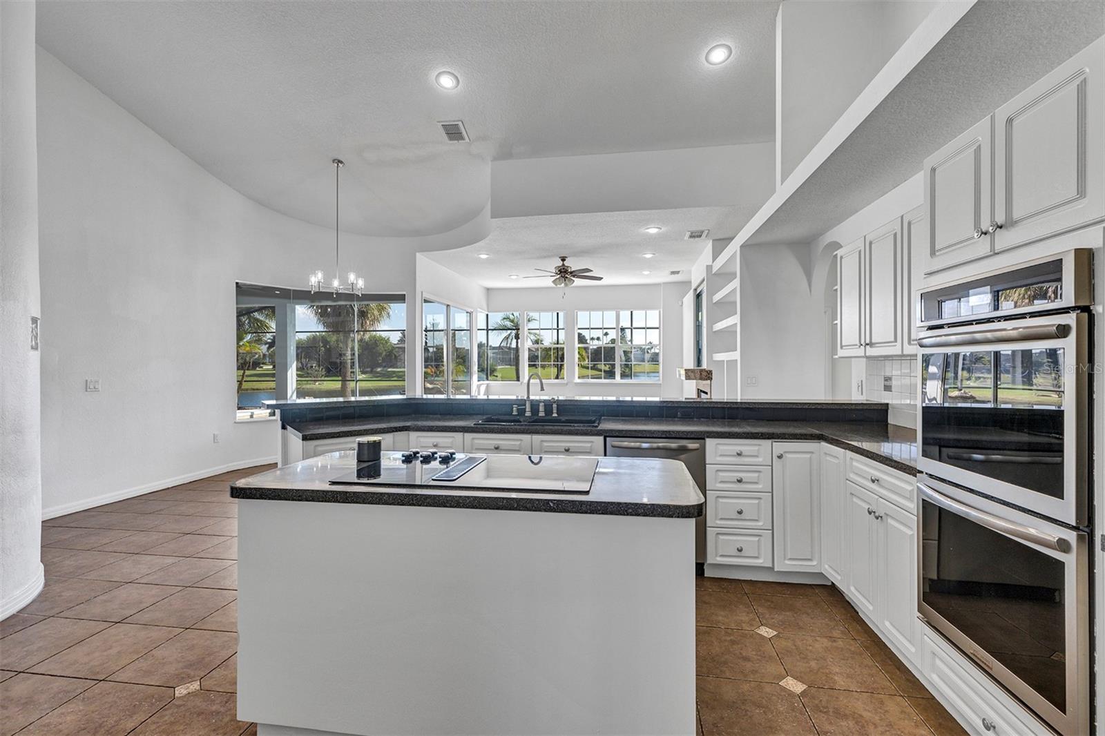 HUNTERS CREEK TR 200-215 PH 01 - Residential