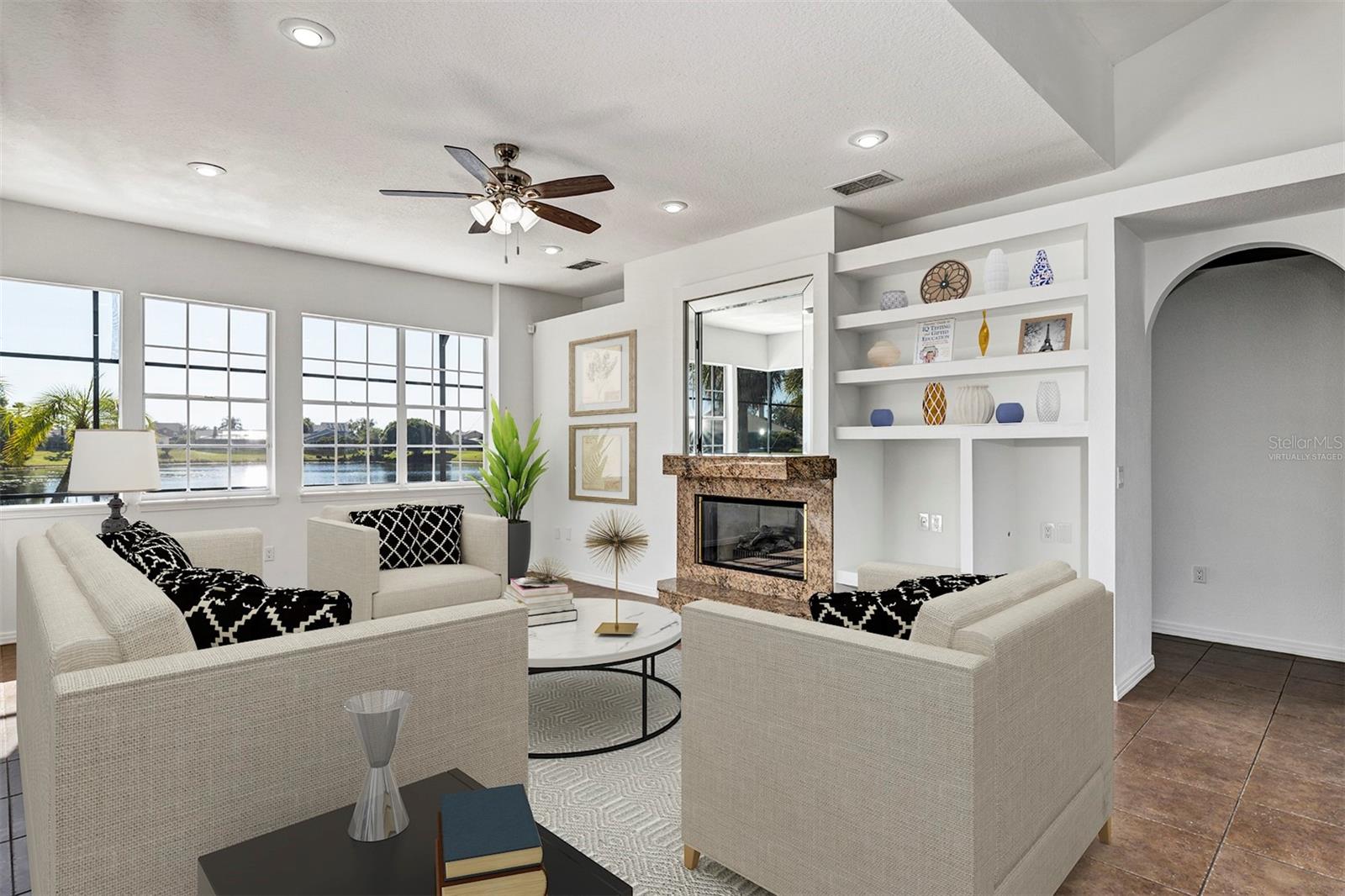 HUNTERS CREEK TR 200-215 PH 01 - Residential