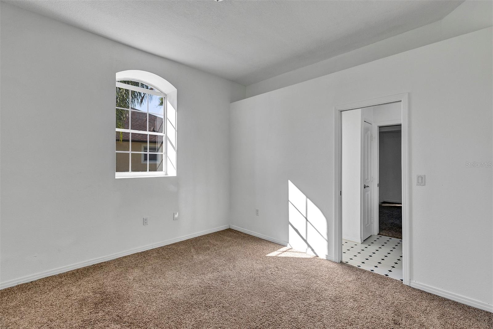 HUNTERS CREEK TR 200-215 PH 01 - Residential