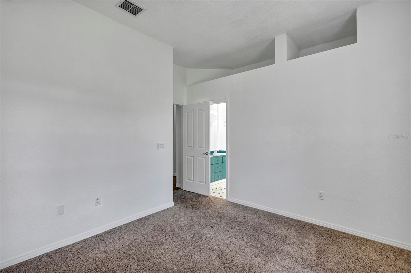 HUNTERS CREEK TR 200-215 PH 01 - Residential