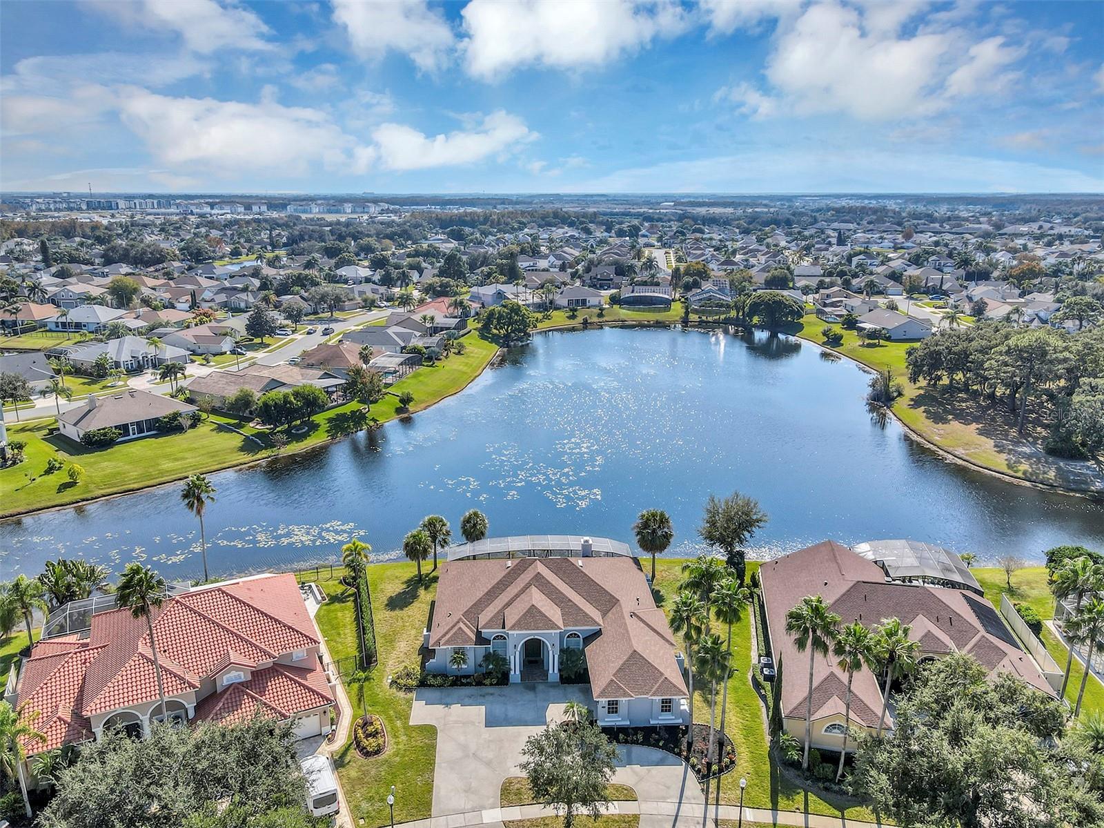 HUNTERS CREEK TR 200-215 PH 01 - Residential