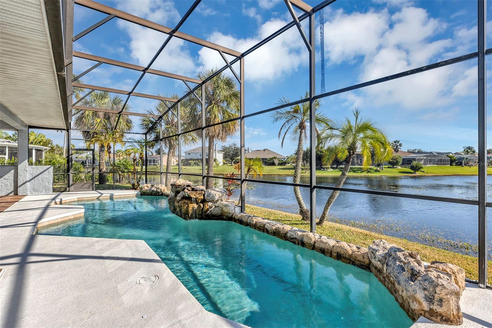 HUNTERS CREEK TR 200-215 PH 01 - Residential