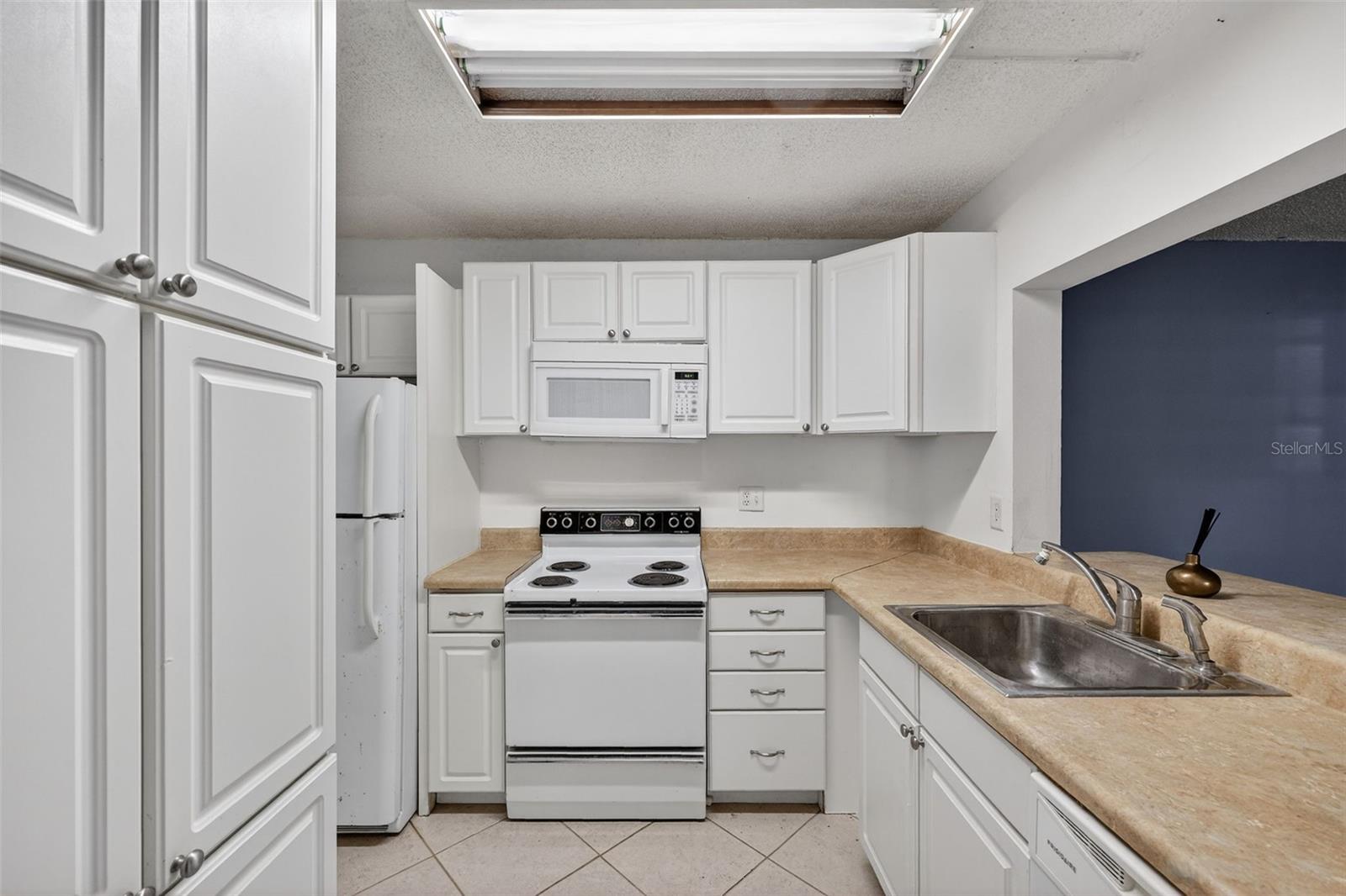 PINE RIDGE AT LAKE TARPON VILLAGE - Residential