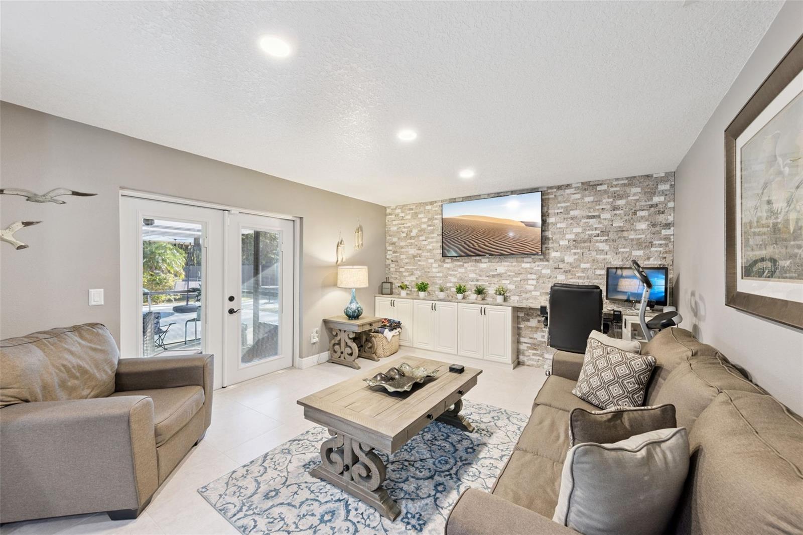 DELTONA LAKES UNIT 33 - Residential