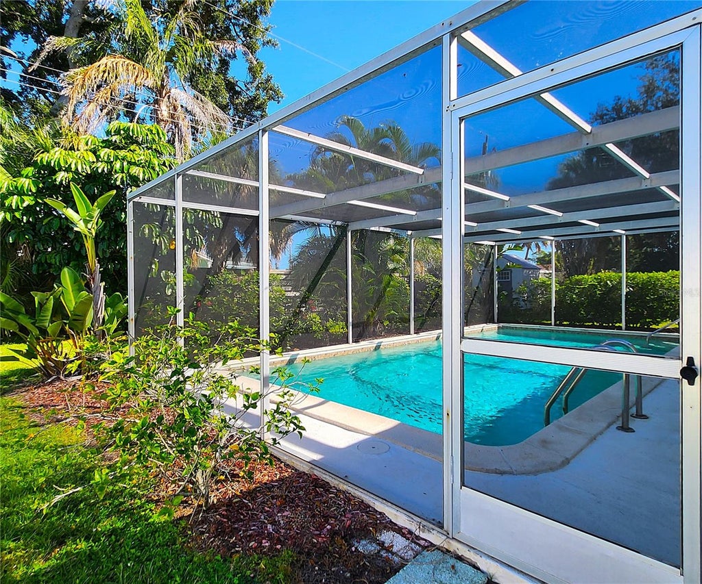 Photo of 3143 Lockwood Terrace, Sarasota, FL 34231 (MLS # TB8560963)