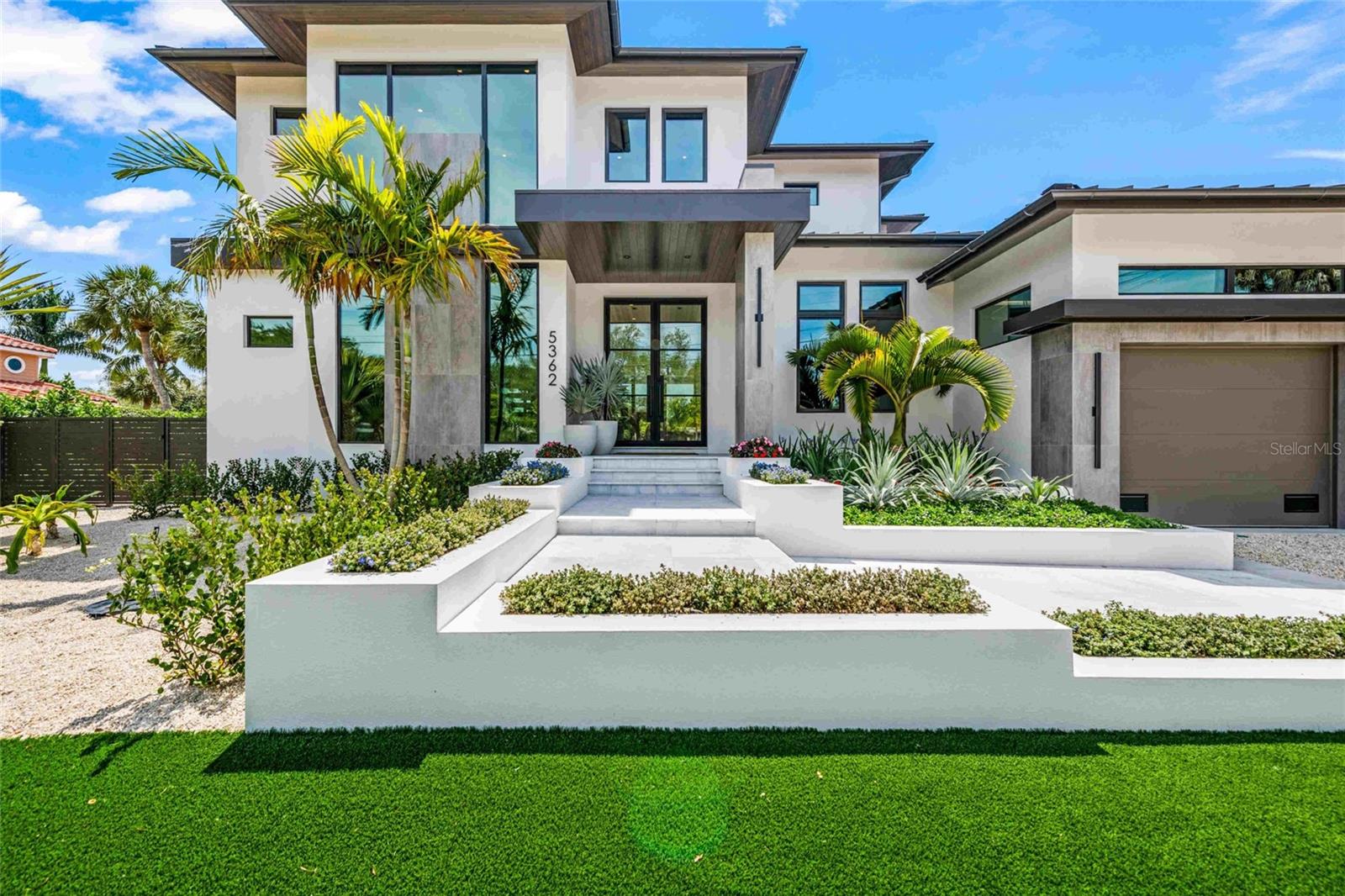 SIESTA PROPERTIES INC - Residential