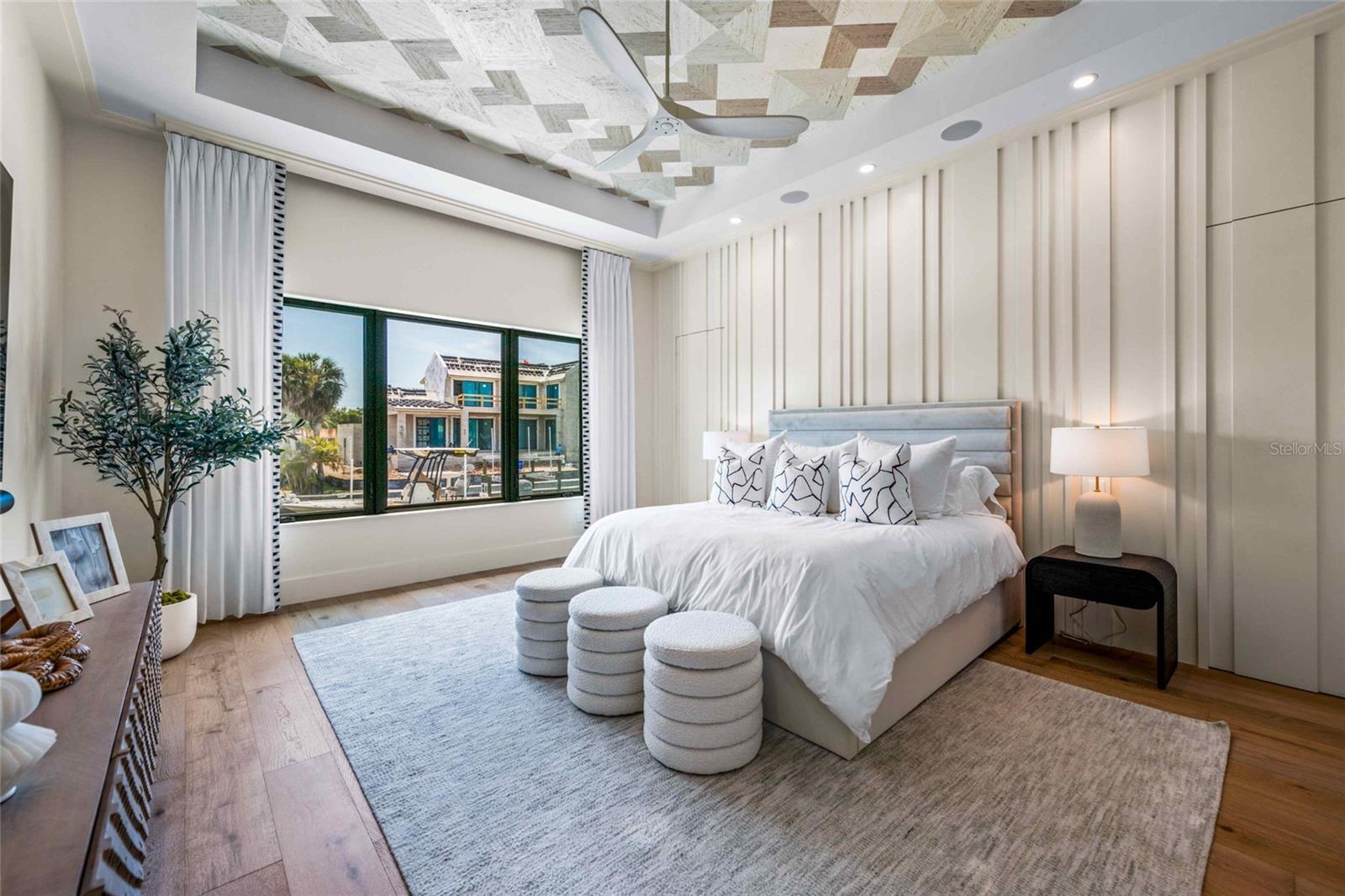 SIESTA PROPERTIES INC - Residential