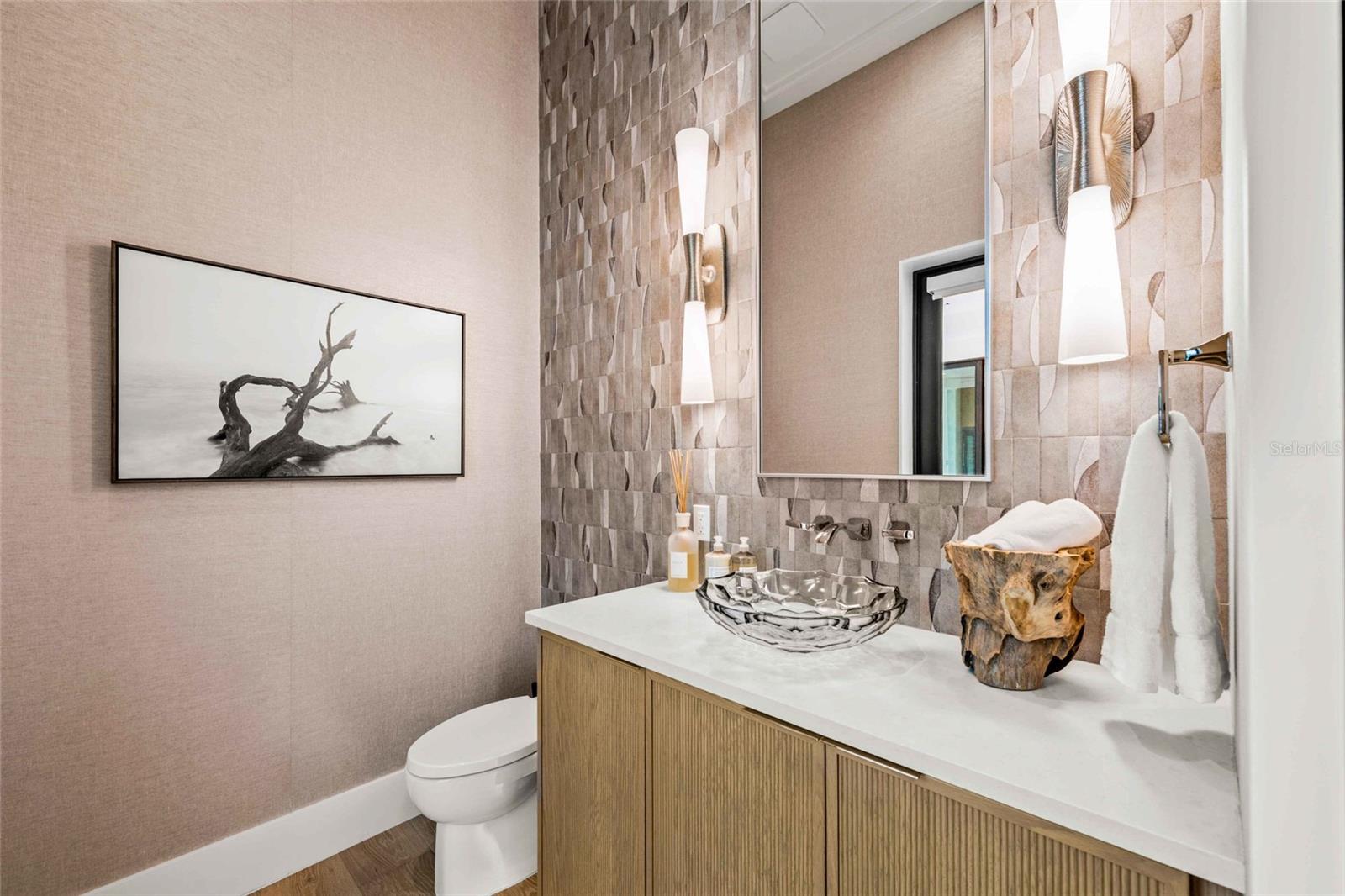 SIESTA PROPERTIES INC - Residential