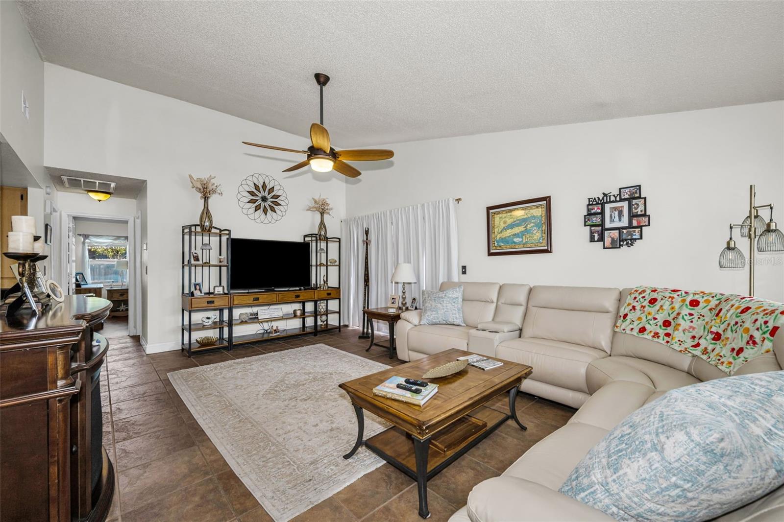 TALL PINES ESTATES - Residential