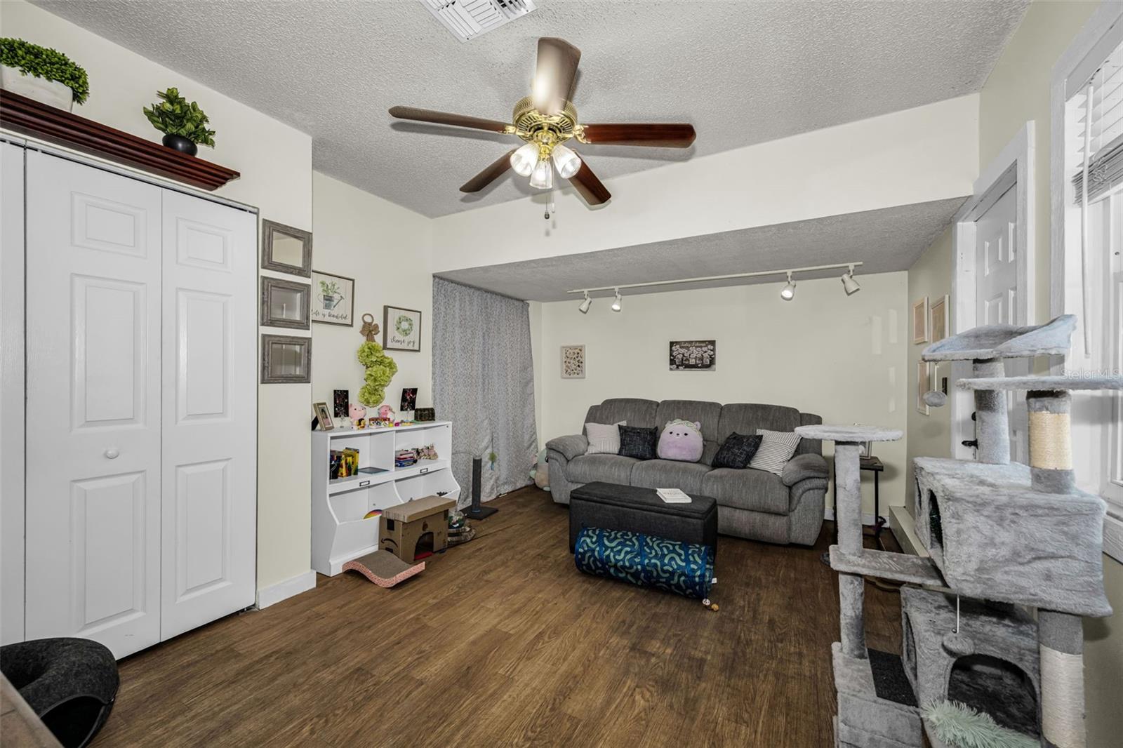 TALL PINES ESTATES - Residential
