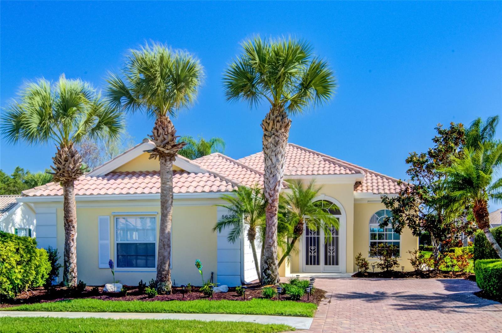 YOUR DREAM GETAWAY AWAITS IN VILLAGE WALK! Off-Season Rental
Welcome to Octonia, a beautifully appointed 3-bedroom, 2 bathroom + den retreat nestled ona peaceful cul-de-sac in the highly sought after Village Walk Community. This home isn’t just a place to stay—it’s a lifestyle experience!
Bright & Airy Open Floor Plan – Sunlit interiors with a spacious living area, cozy recliners, and a large TV for ultimate relaxation.
Chef’s Kitchen – Upgraded countertops & backsplash, plus a delightful den with a daybed and built-in bookcases.
Private Master Suite – Walk-in closet & luxurious master bath.
Guest Haven – Two guest bedrooms on the opposite side of the home for privacy, plus a full bath.
Resort-Style Outdoor Living – Your own private caged pool, solar and heat-pump heated, with a large entertainment space and gas grill, all overlooking serene water views.
The Community:
Endless Amenities – Lap pool, social pool with Tiki Bar, gas station, café, and state-of-the-art fitness center.
Recreation Galore – Tennis, Pickleball, and a lovely clubhouse for social events.
Engaging Lifestyle – Enjoy the community’s exclusive news magazine and a calendar filled with social activities!
Location, Location, Location!
Just minutes from the stunning beaches of Sarasota, Siesta Key, and Nokomis, plus fantastic restaurants, shopping, and entertainment.
In the beautifully manicured Palmer Ranch community.
Rental Details:
4-month minimum rental (per association rules)
Application info attached.
Off Season only
Your Florida oasis is calling—don’t miss out!