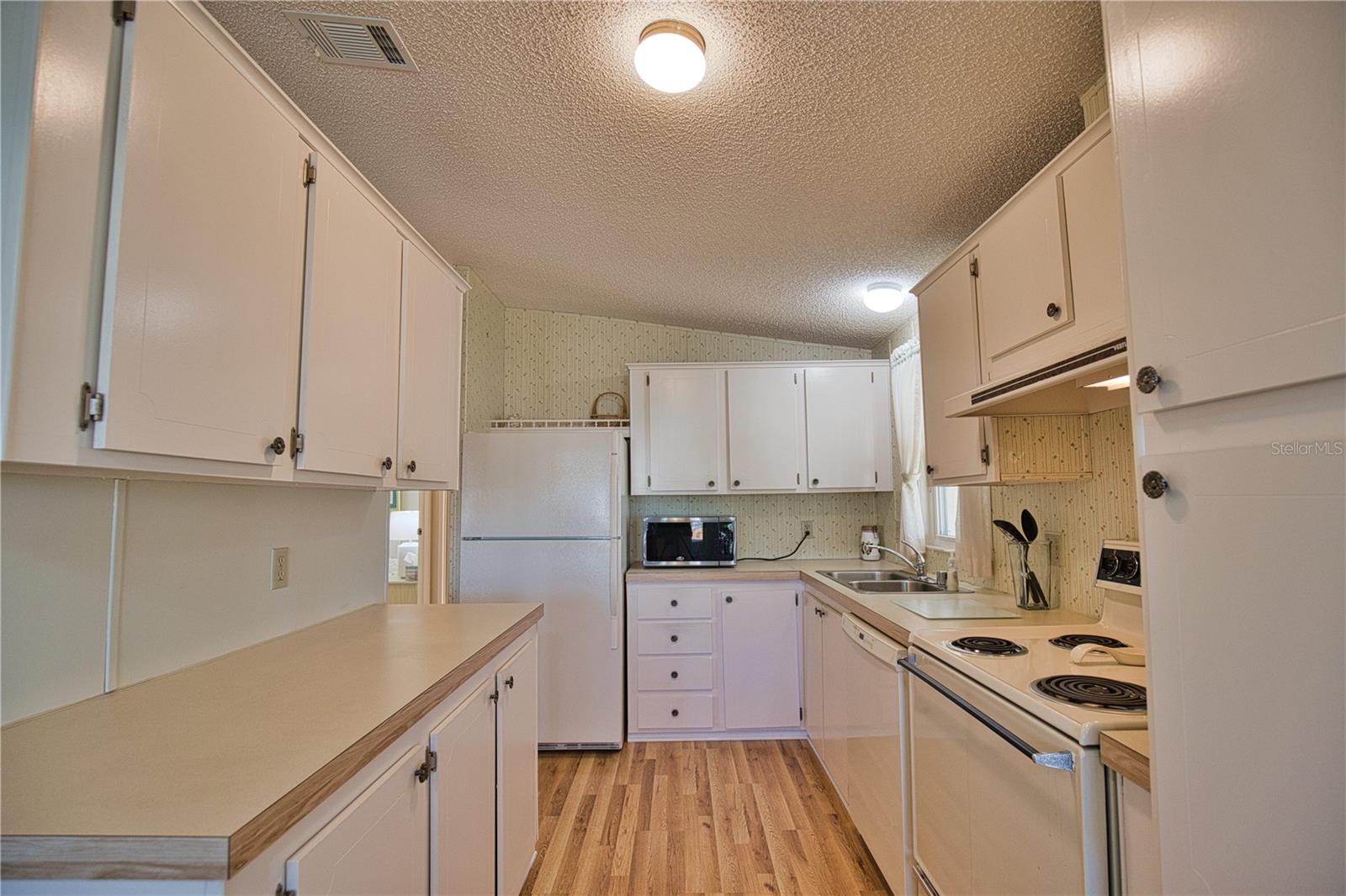 LA CASA MHP CO-OP - Residential