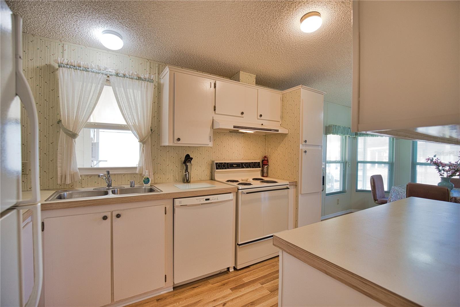 LA CASA MHP CO-OP - Residential