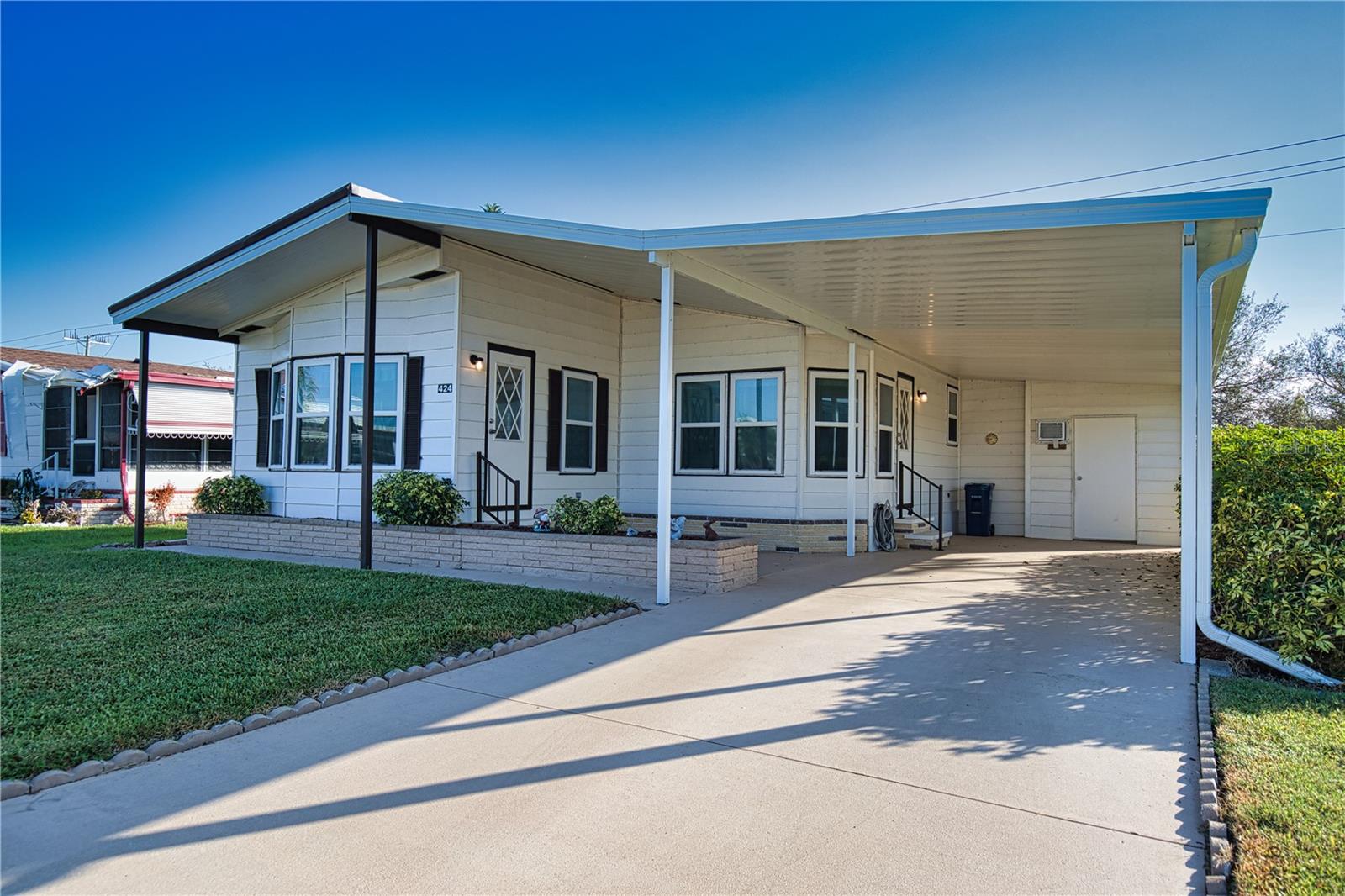 LA CASA MHP CO-OP - Residential