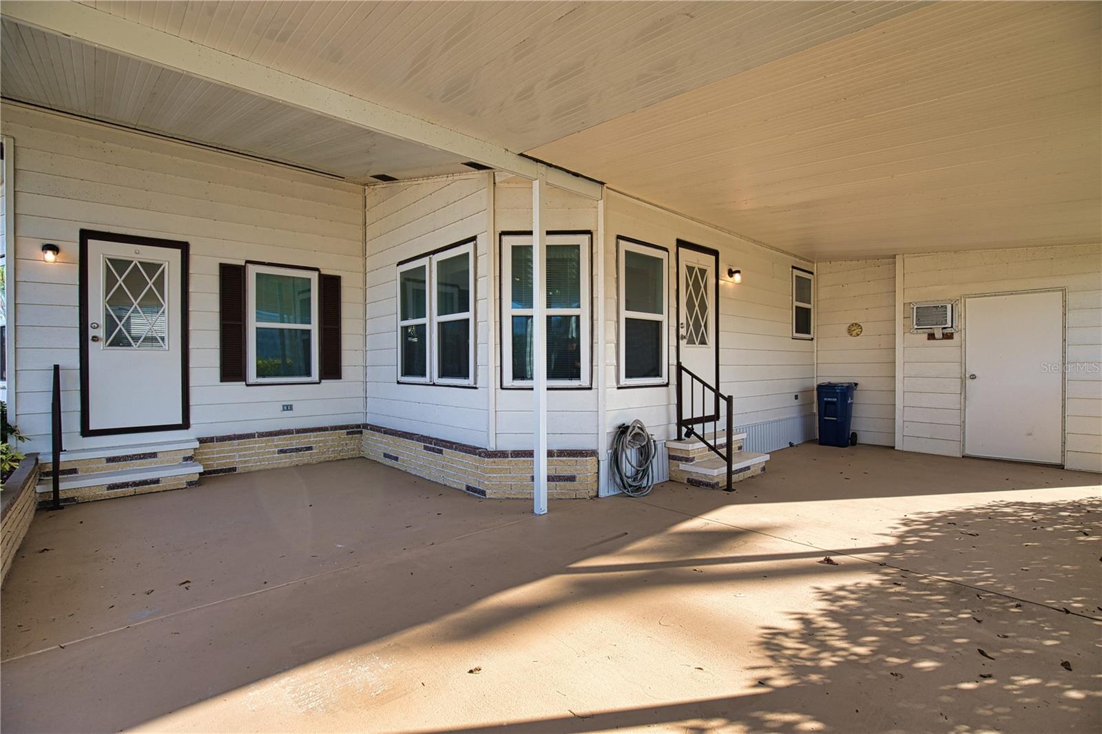 LA CASA MHP CO-OP - Residential