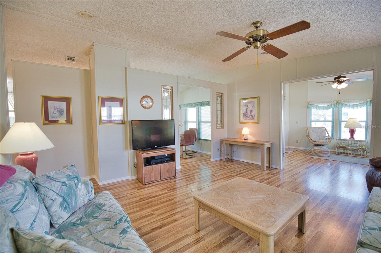 LA CASA MHP CO-OP - Residential