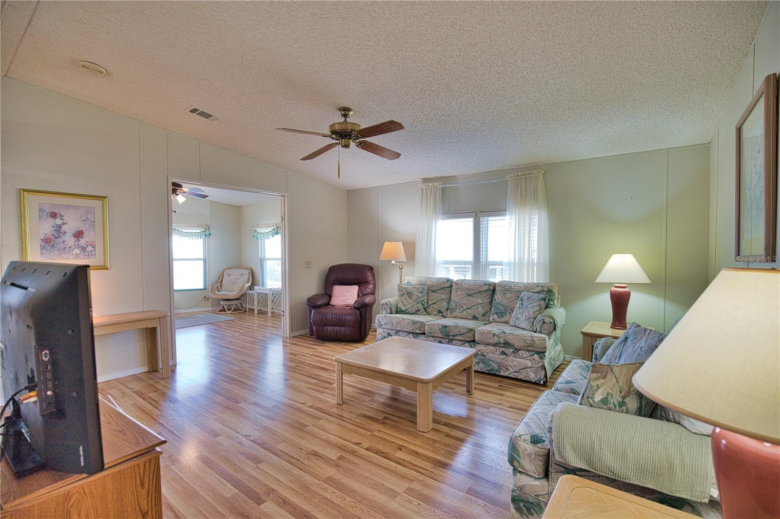 LA CASA MHP CO-OP - Residential