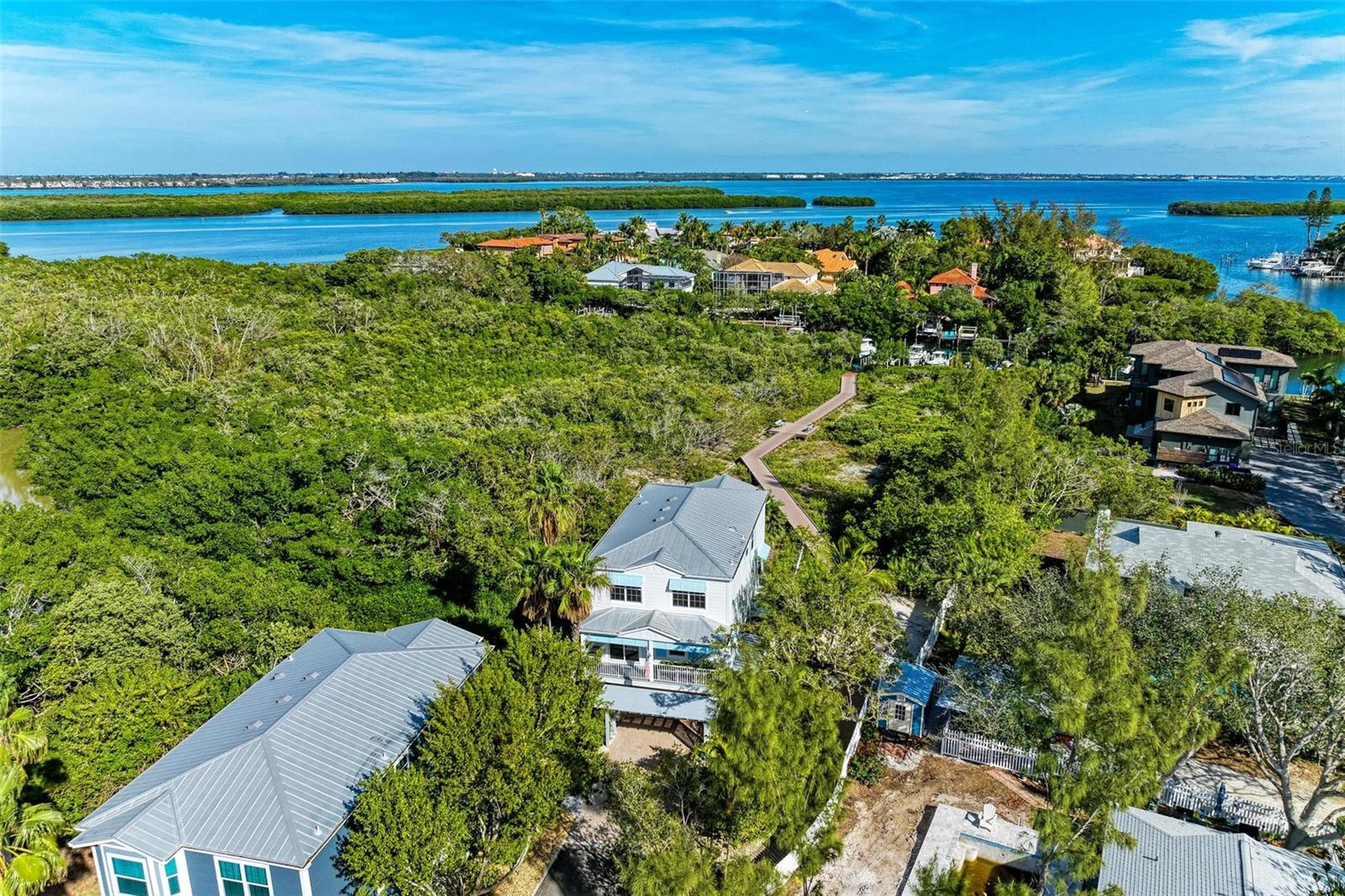 LAGUNA YACHT VILLAGE - Residential