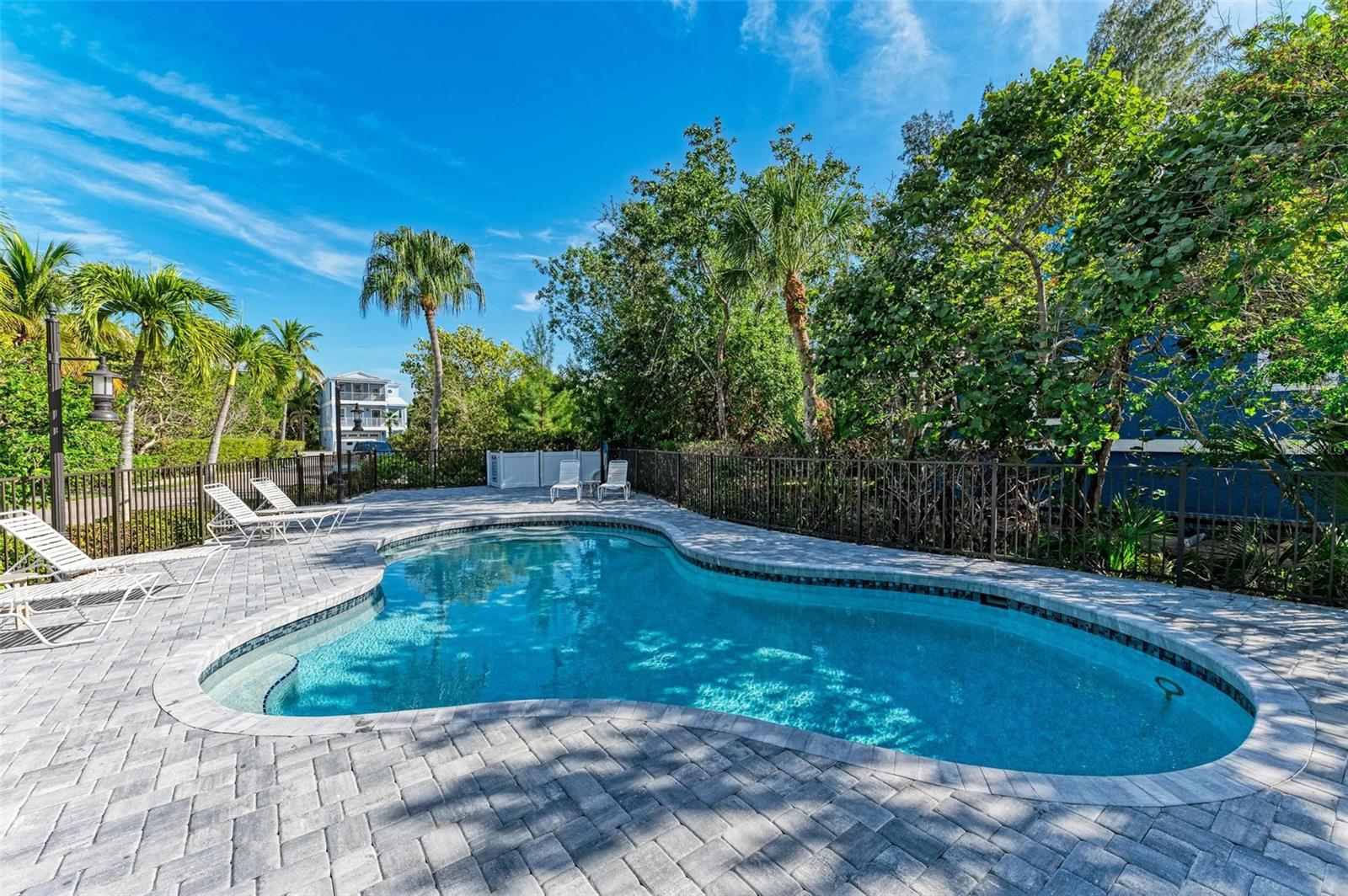 LAGUNA YACHT VILLAGE - Residential