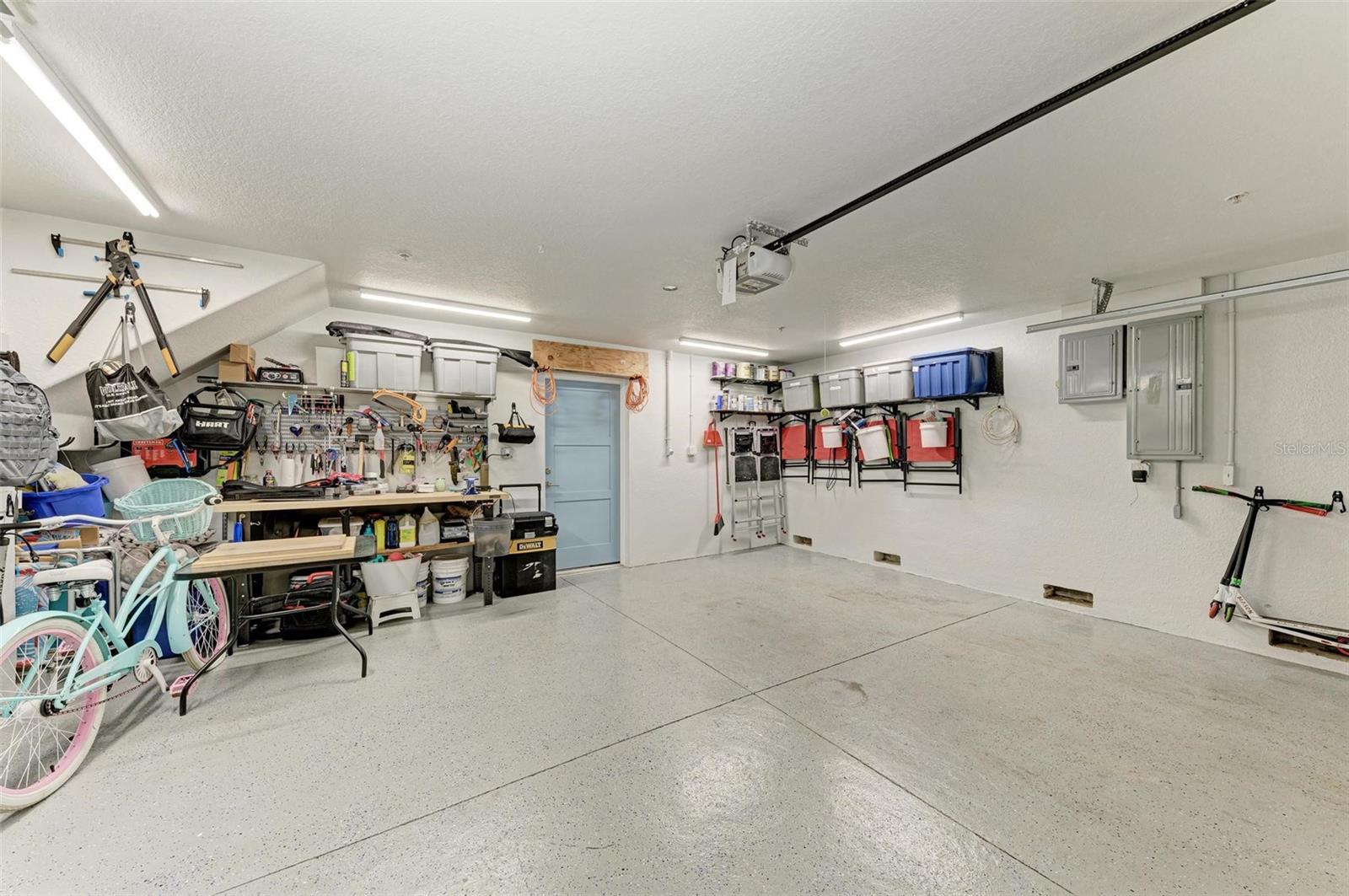 LAGUNA YACHT VILLAGE - Residential