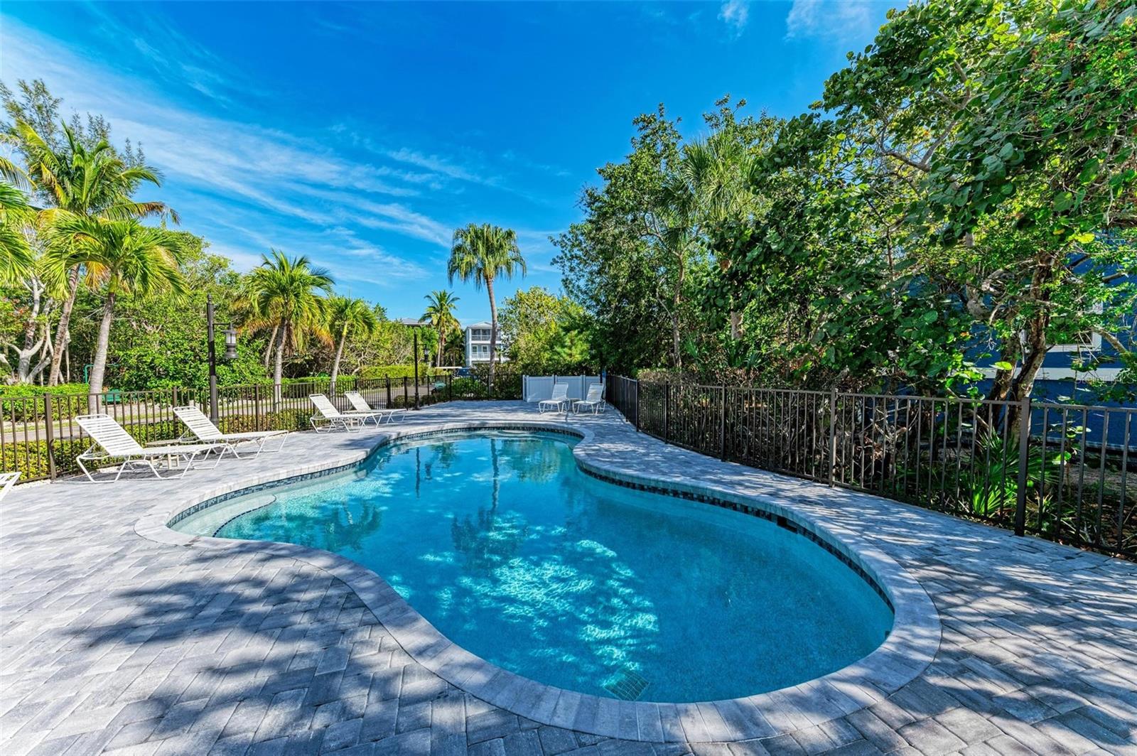 LAGUNA YACHT VILLAGE - Residential