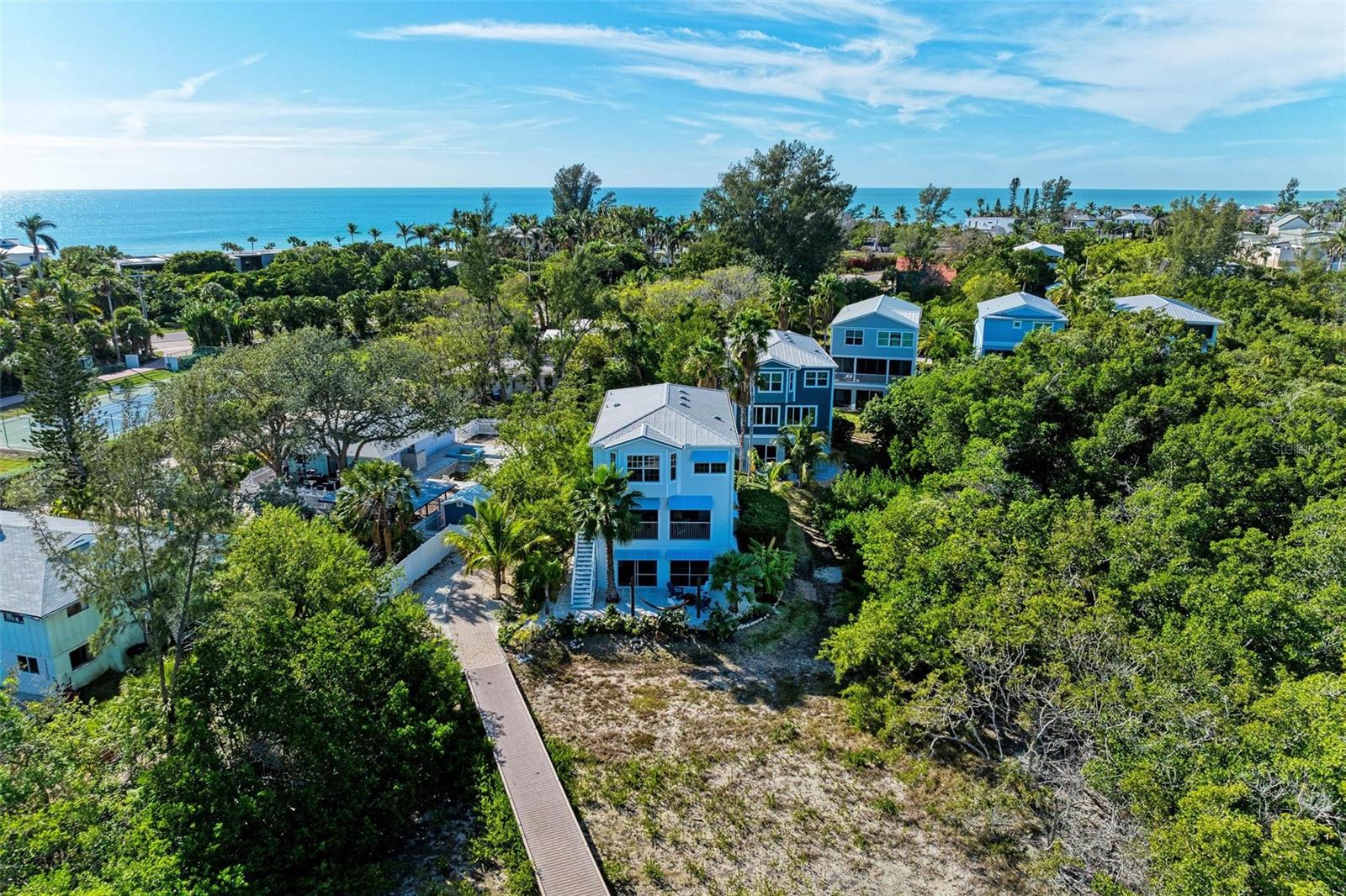 LAGUNA YACHT VILLAGE - Residential