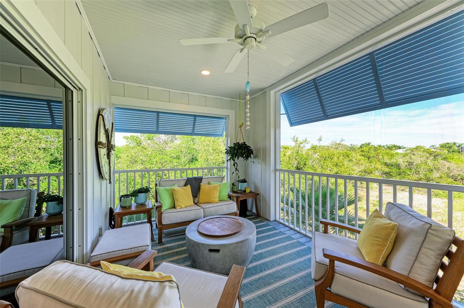 LAGUNA YACHT VILLAGE - Residential