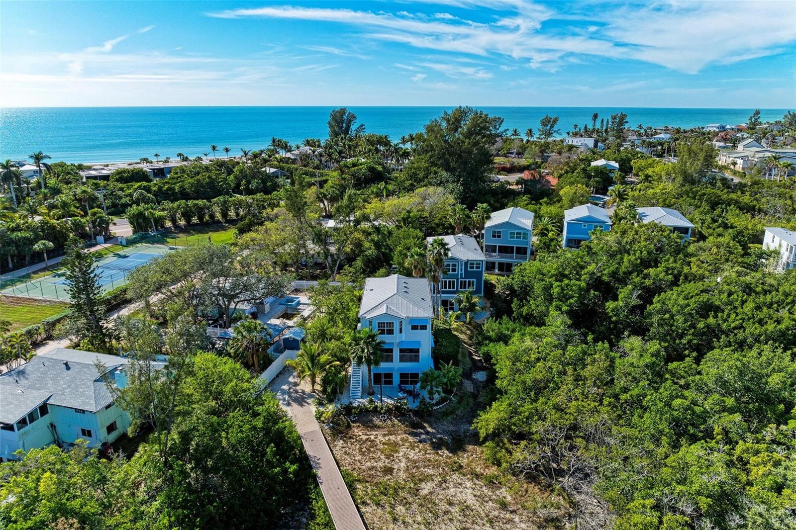 LAGUNA YACHT VILLAGE - Residential