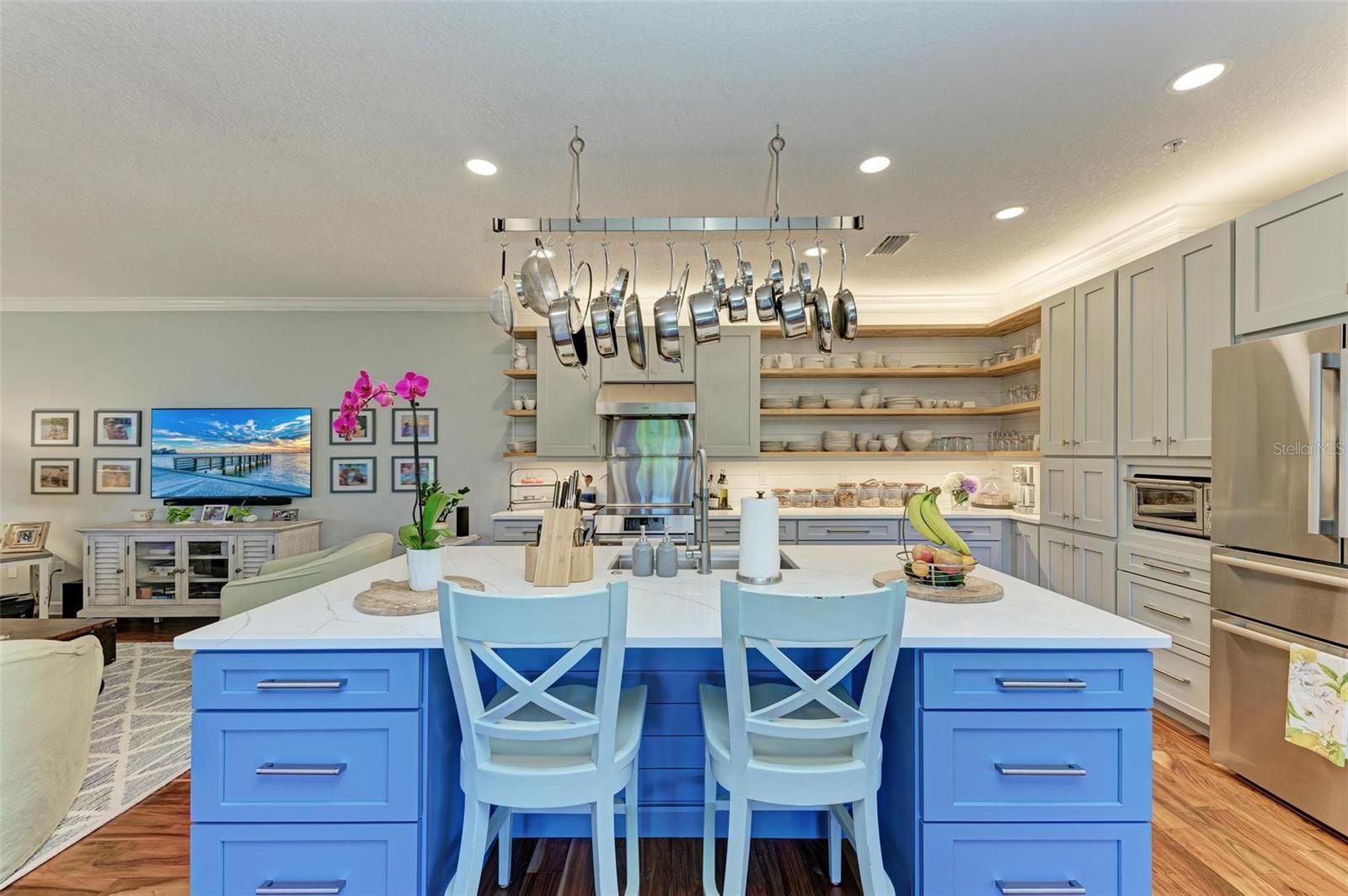 LAGUNA YACHT VILLAGE - Residential