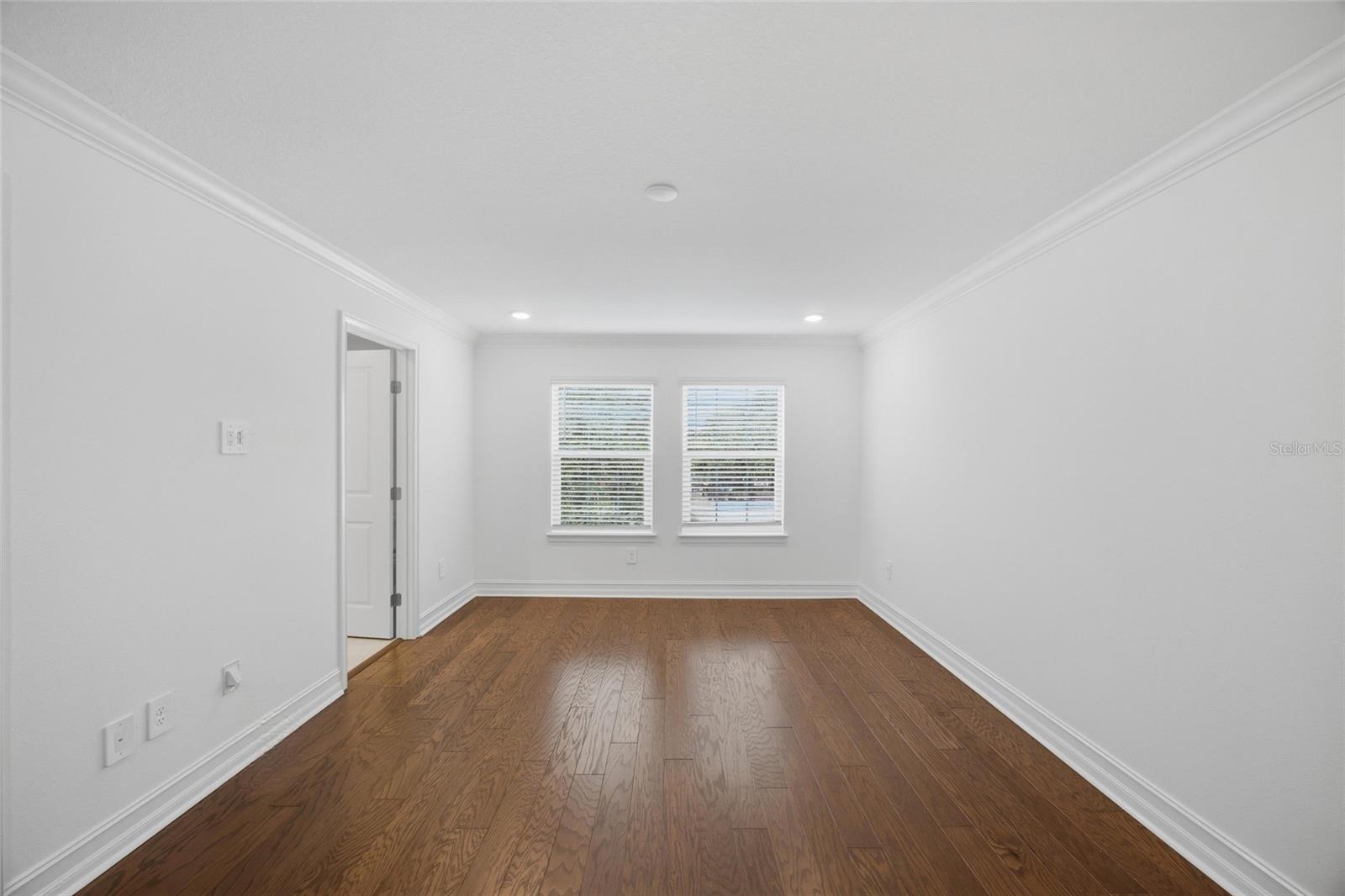 TOWNES AT MANHATTAN CROSSING - Residential Lease