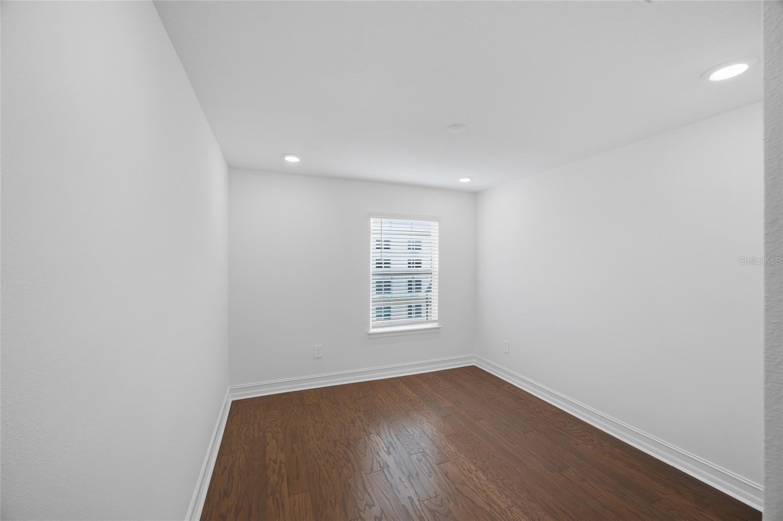 TOWNES AT MANHATTAN CROSSING - Residential Lease