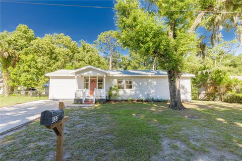 A home in DELAND