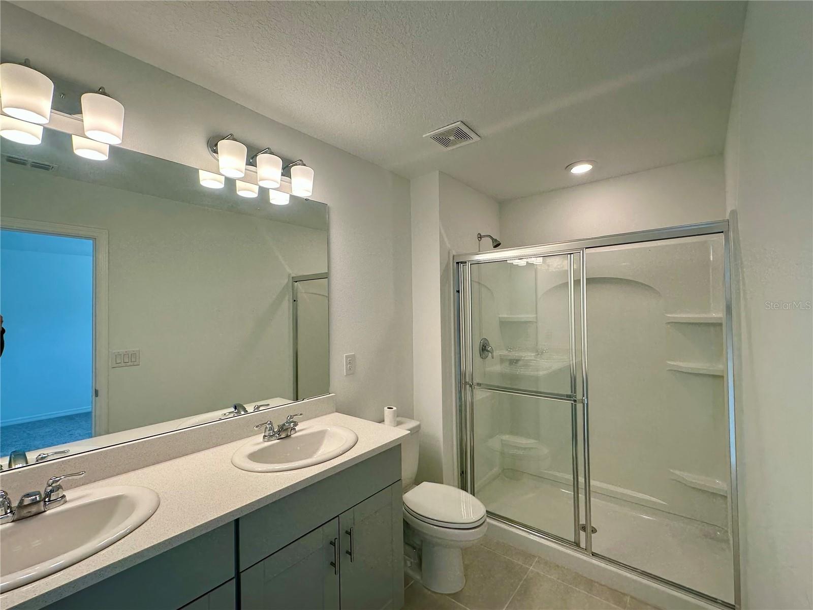 RIVERFRONT ESTATES SOUTH - Residential