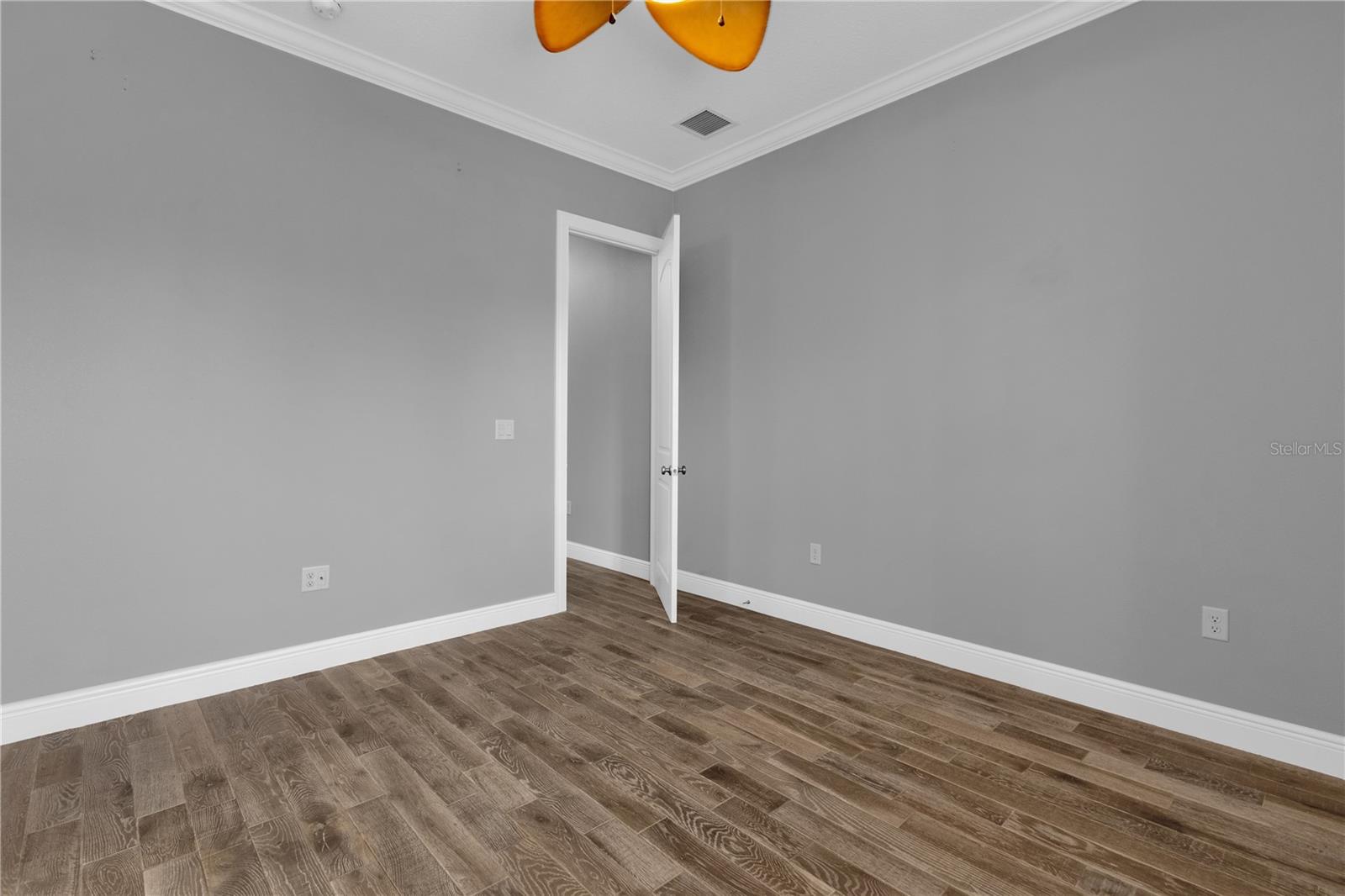 SOUTH SYLVAN LAKE SHORES - Residential