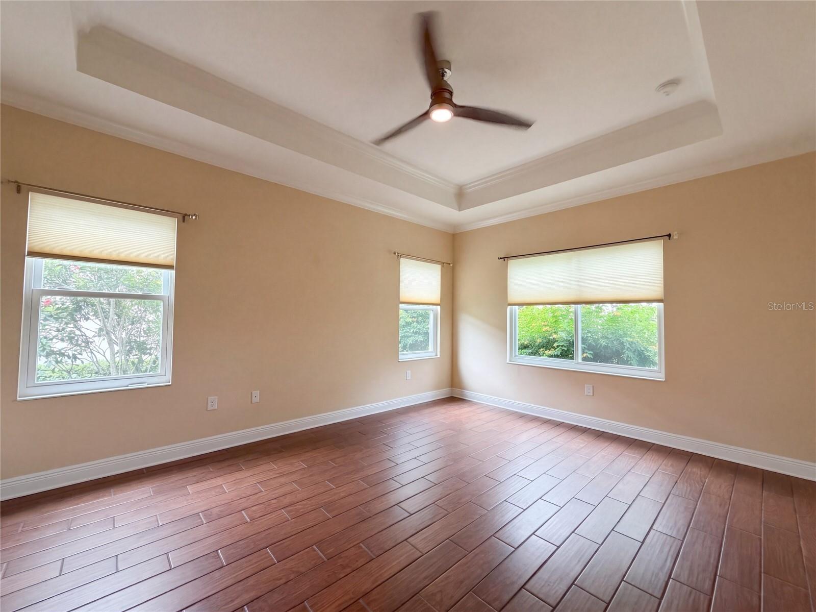 1121 THORNBURY DRIVE