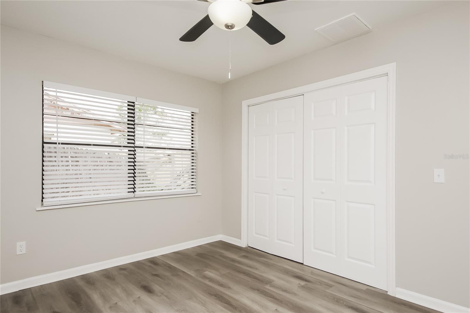 TIMBER WOOD - Residential Lease