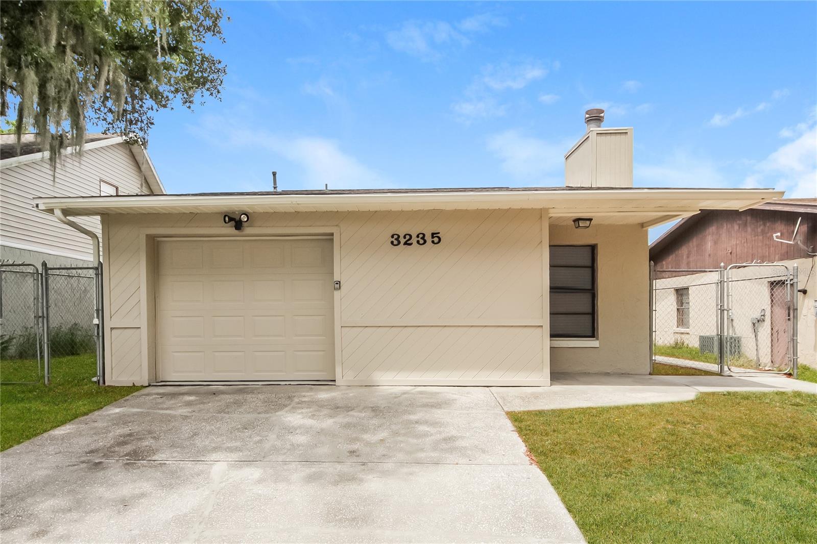 TIMBER WOOD - Residential Lease