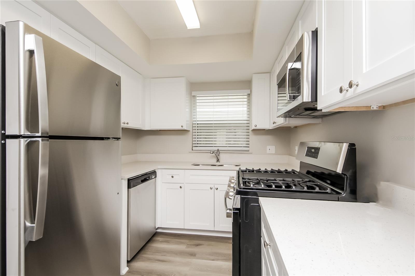 TIMBER WOOD - Residential Lease