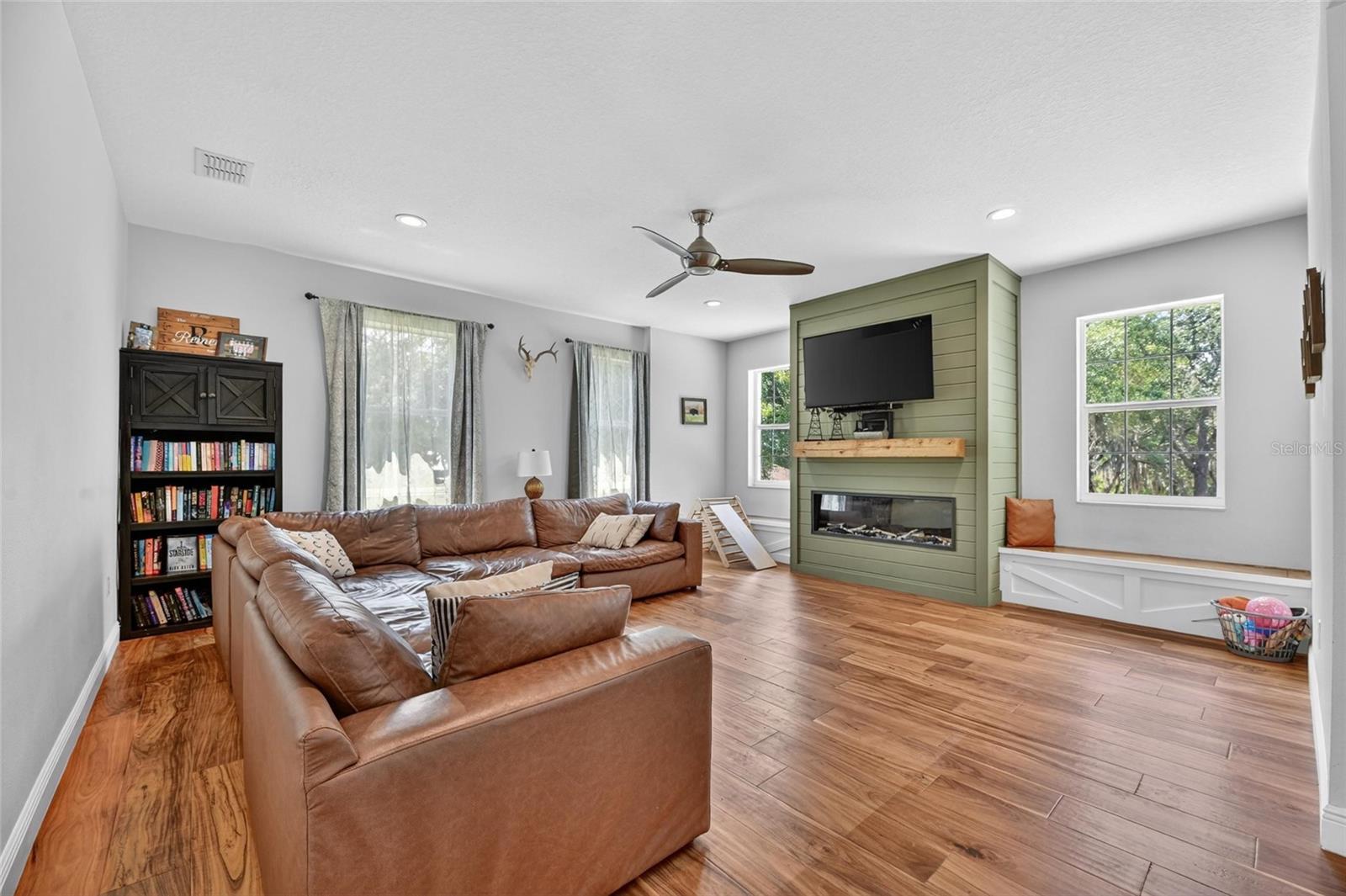 SHADOW RIDGE - Residential