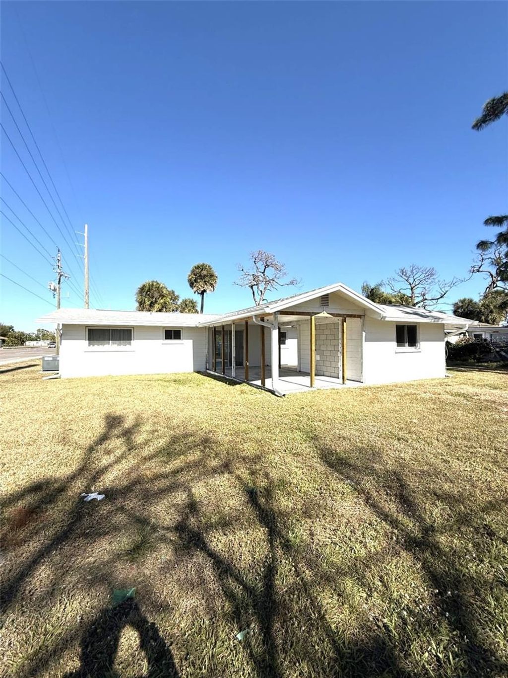 Photo of 801 E 2nd Street, Englewood, FL 34223 (MLS # D6145387)
