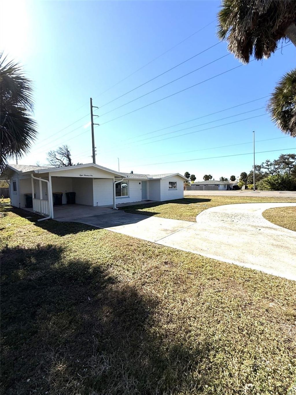 Photo of 801 E 2nd Street, Englewood, FL 34223 (MLS # D6145387)