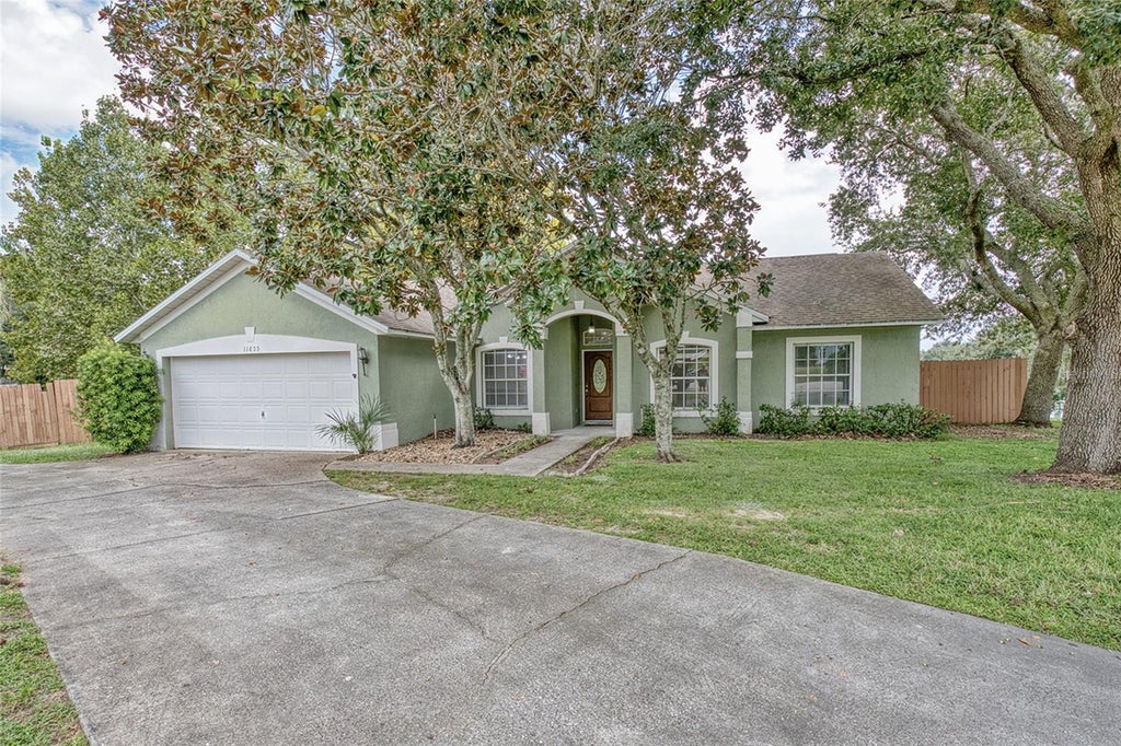 Photo of 11855 Clair Pl, Clermont, FL 34711 (MLS # G5118409)